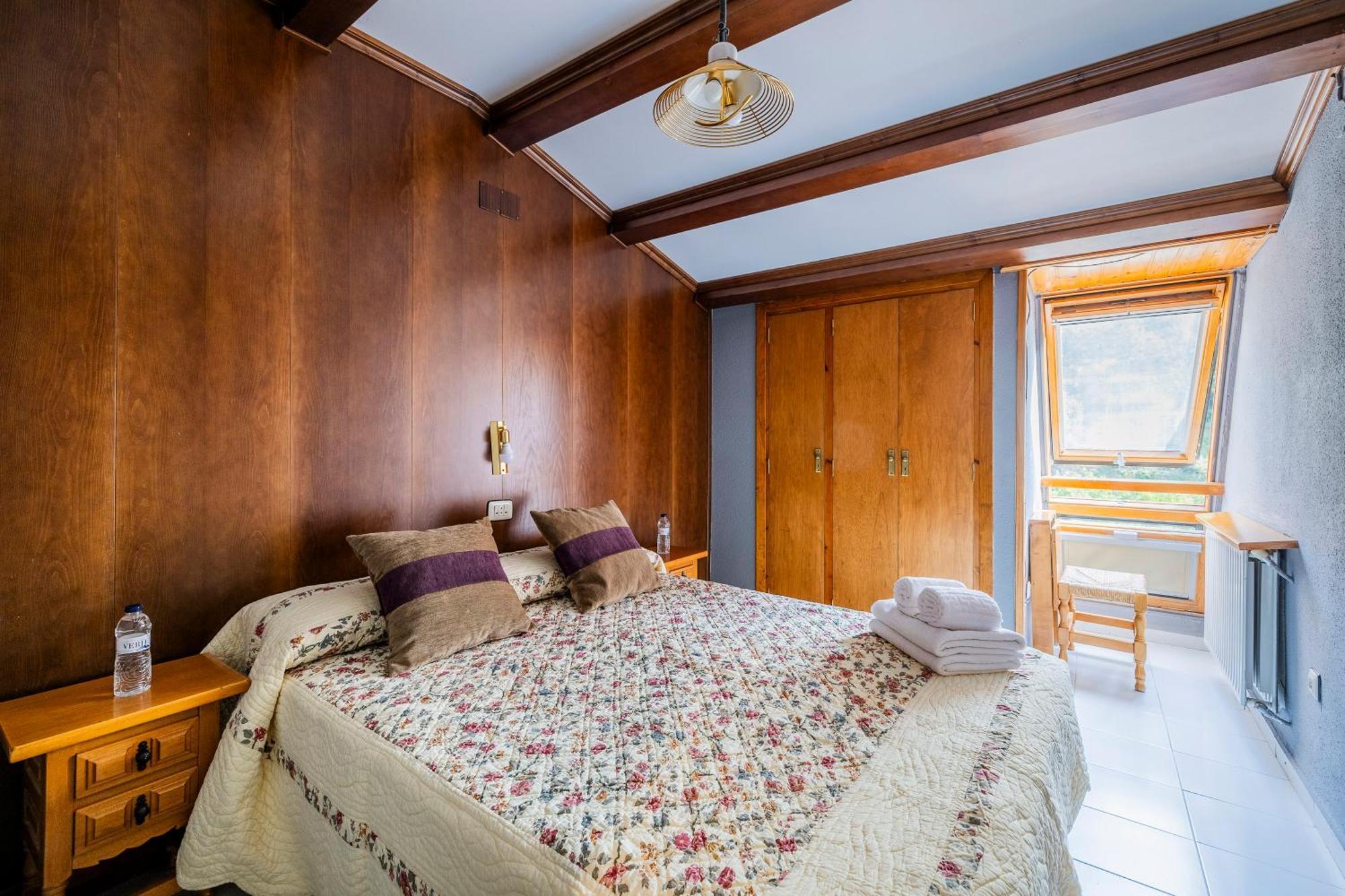 Hostal Los Valles Бьельса Экстерьер фото