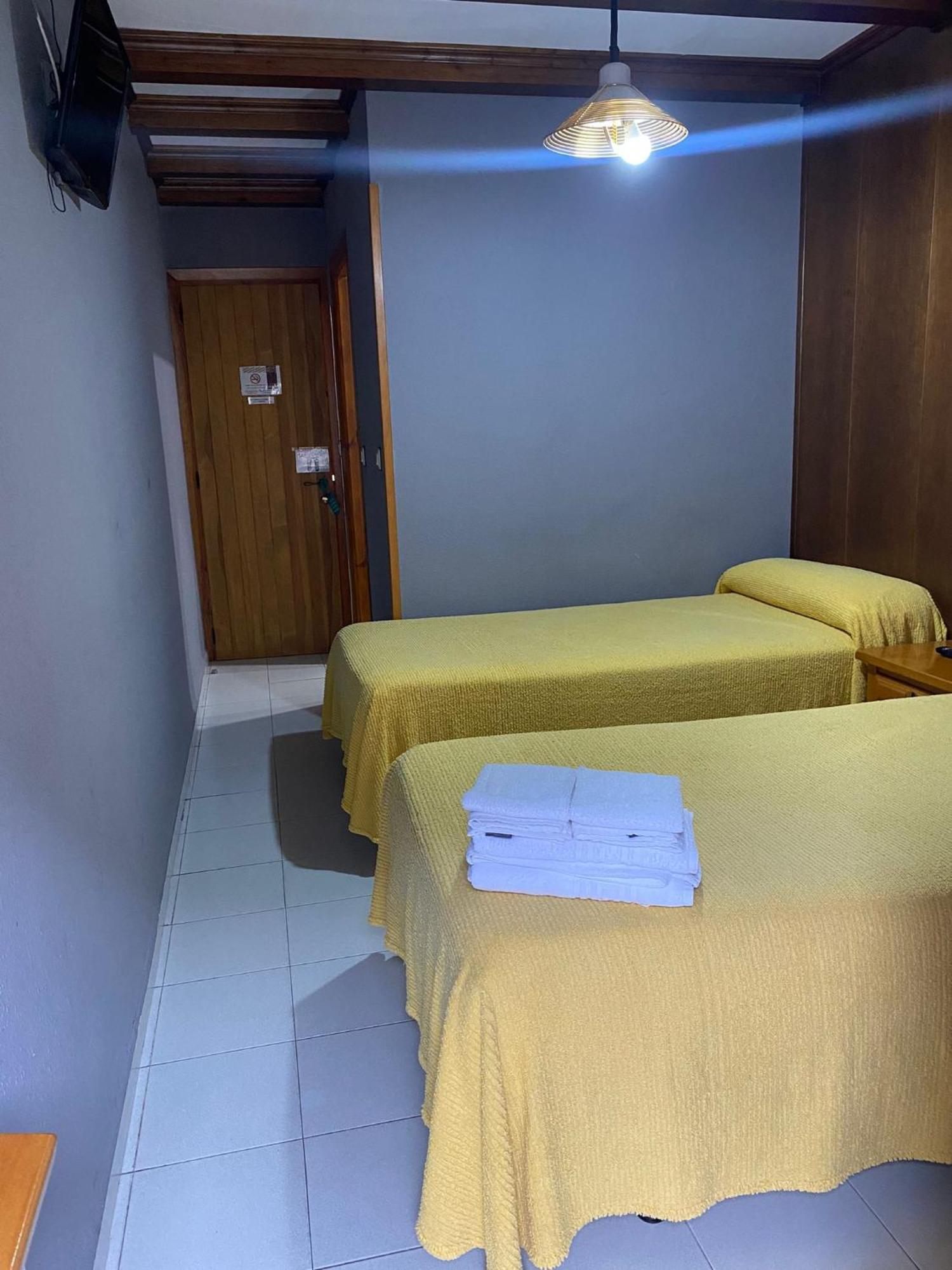 Hostal Los Valles Бьельса Экстерьер фото