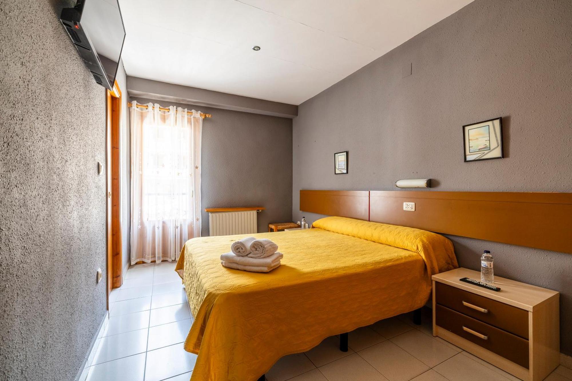 Hostal Los Valles Бьельса Экстерьер фото
