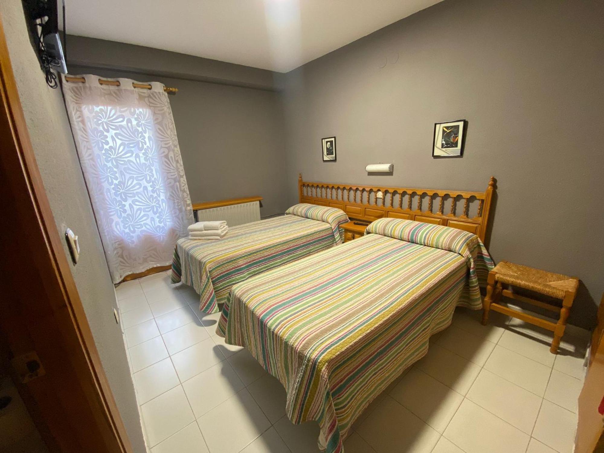 Hostal Los Valles Бьельса Экстерьер фото