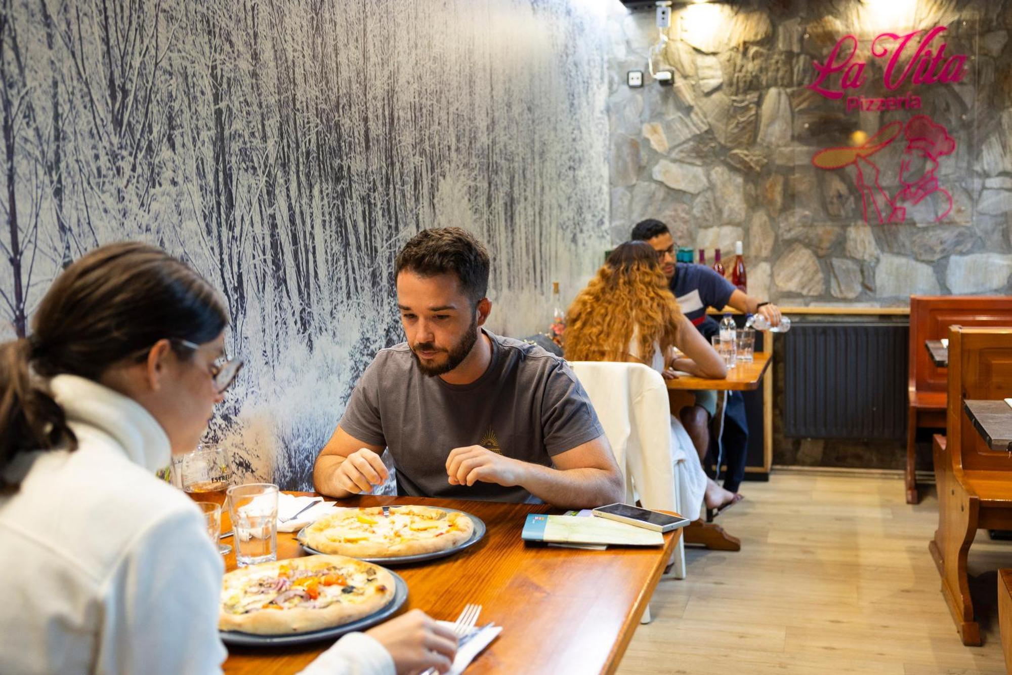 Hostal Los Valles Бьельса Экстерьер фото